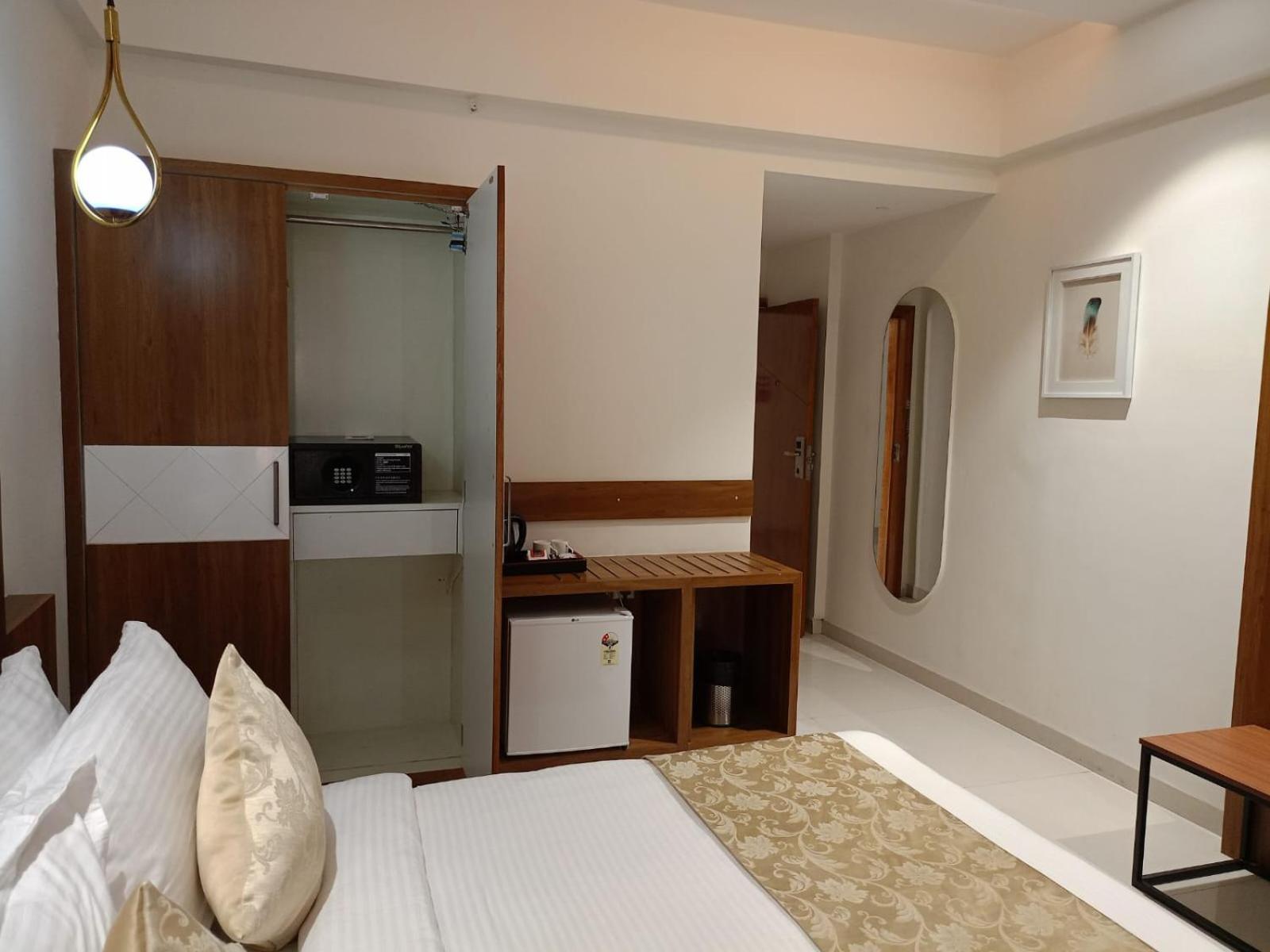 Lords Eco Inn, Ambaji Exterior photo