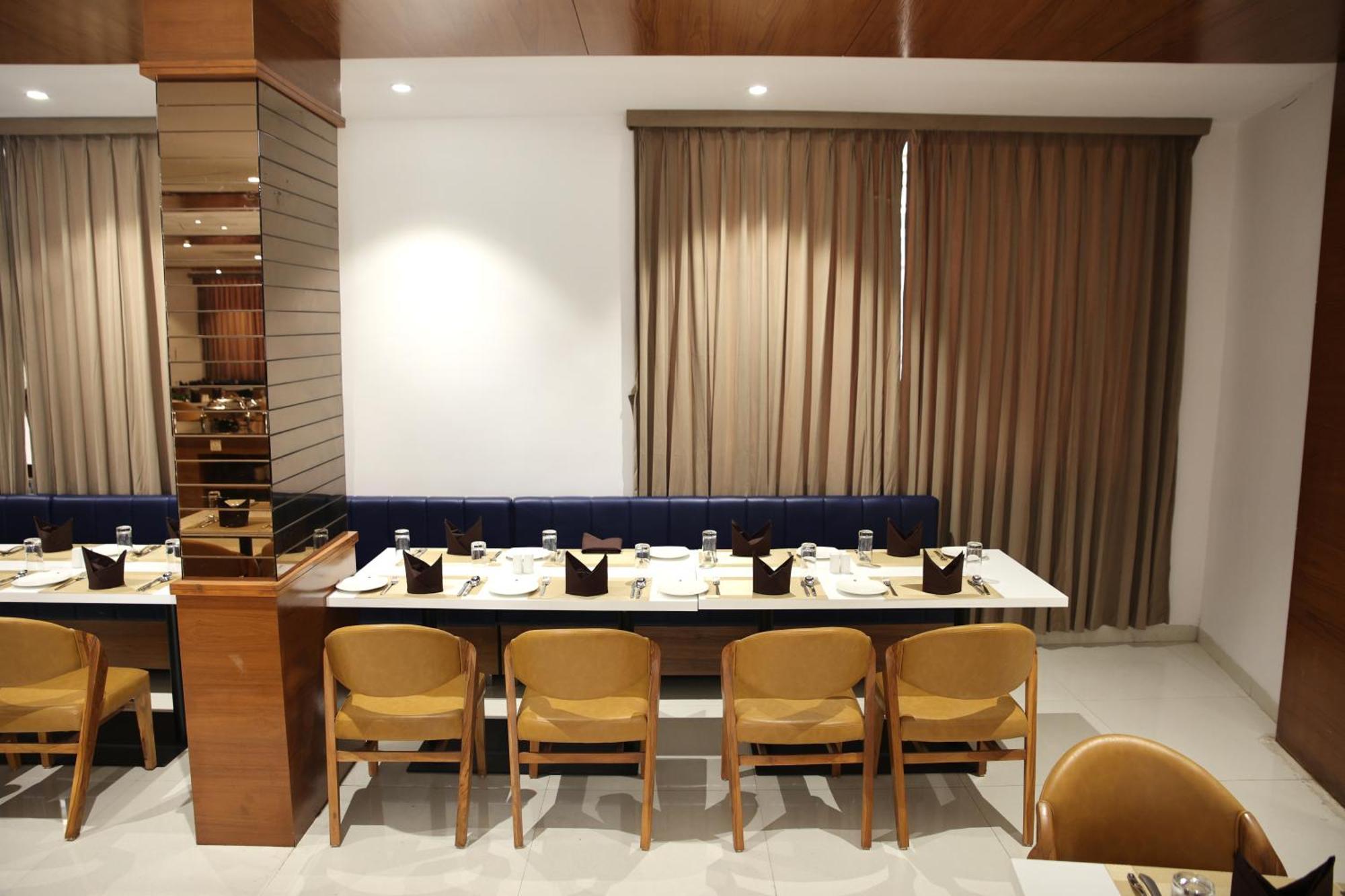 Lords Eco Inn, Ambaji Exterior photo